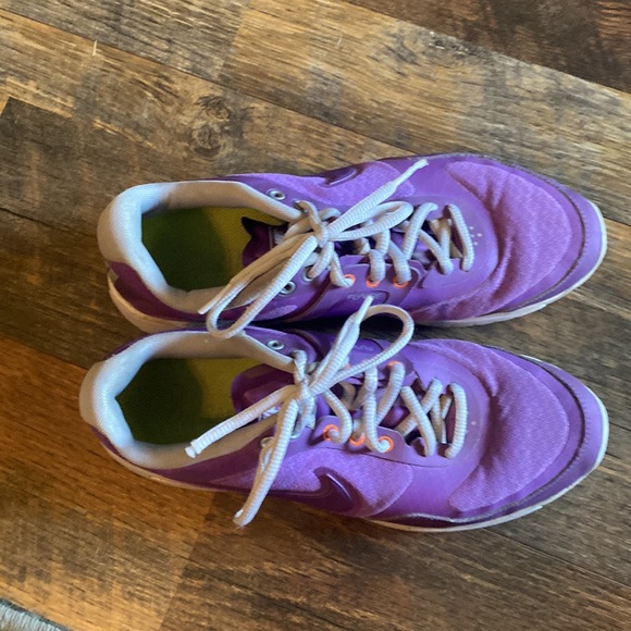 Nike FreeXT running shoe size 7.5 - Picture 2 of 4